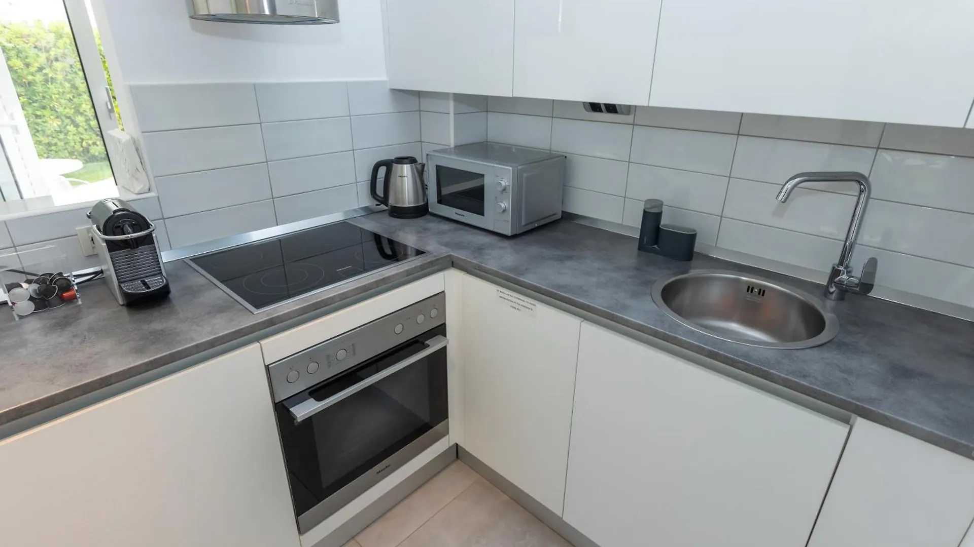 Residence 25 Petrčane 0*,  Croacia