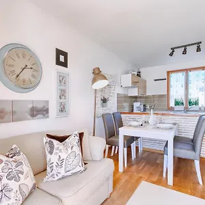 https://apartment-erin.in-istria.net